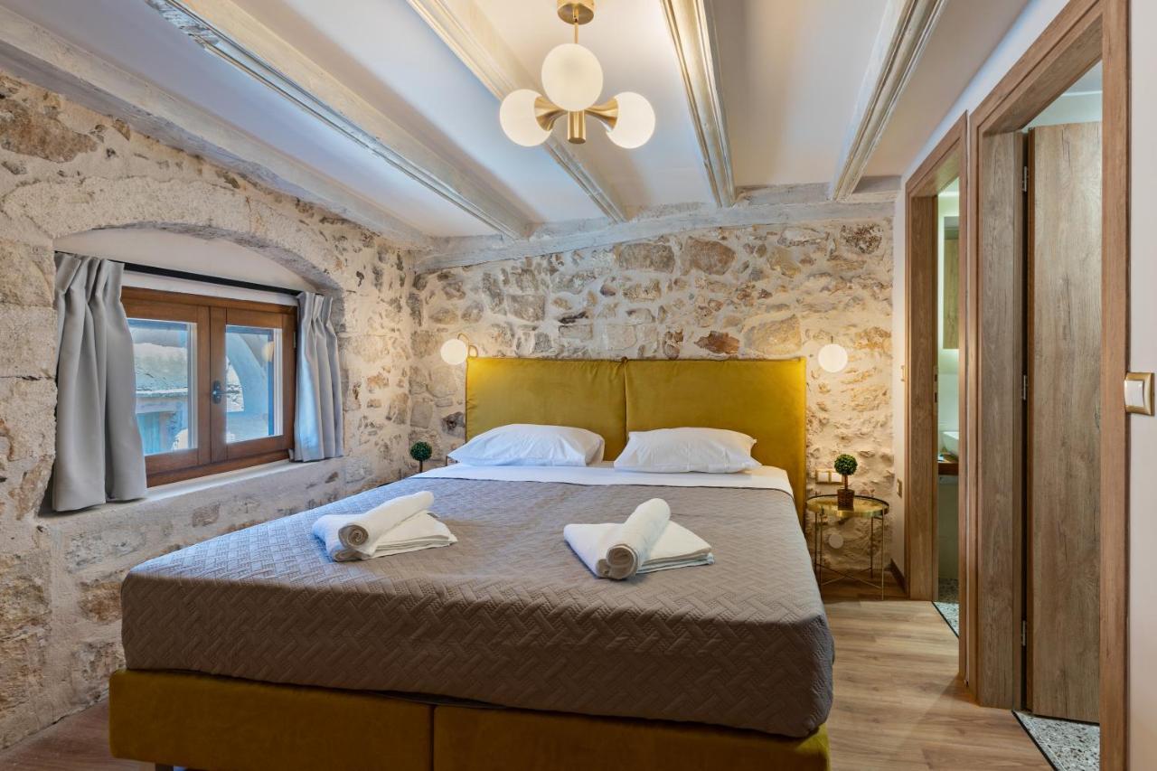 Erotokritos Luxury